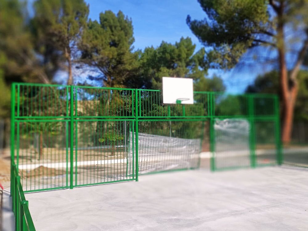 EQUIPAMIENTO DE INSTALACIONES DEPORTIVAS EXTERIORES 1